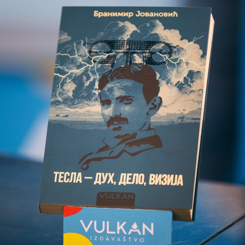 Na Vulkanovom štandu knjige potpisivao Branimir Jovanović Vulkan